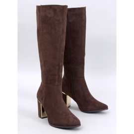 Botas clássicas de salto alto da Arlena Brown marrom 1