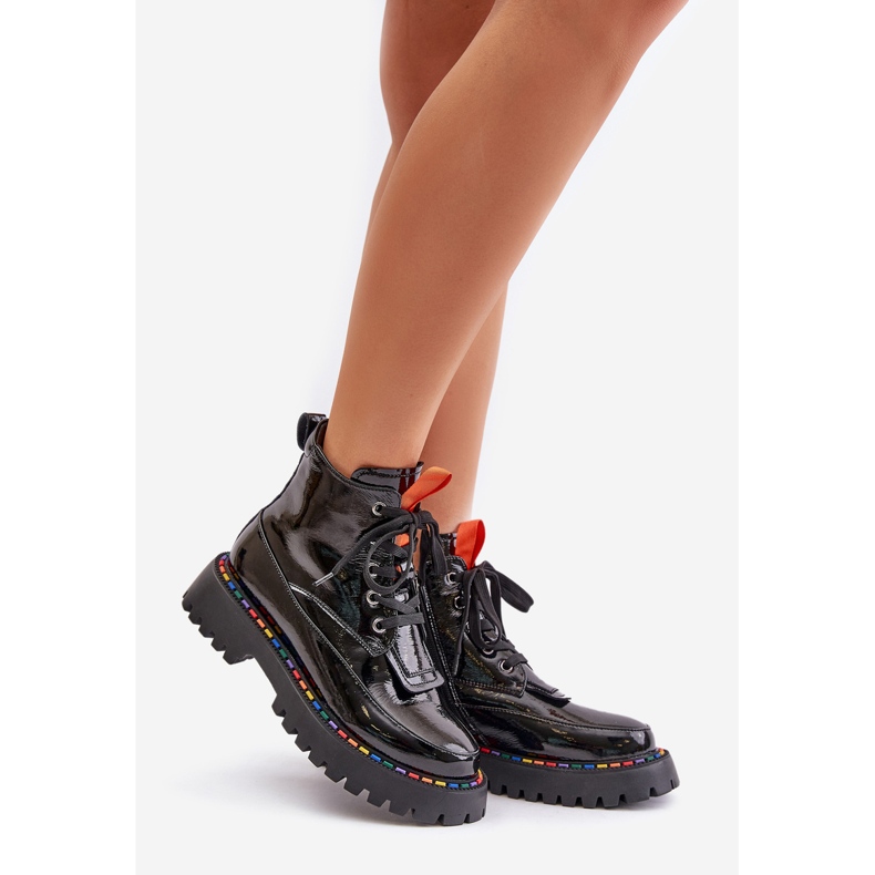 Botas de tornozelo pretas de couro envernizado Anafra com zíper preto 1 Botas de tornozelo pretas de couro envernizado Anafra com zíper preto 1
