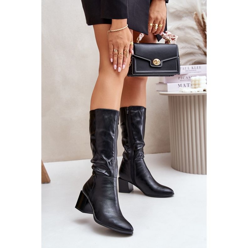 Botas isoladas de couro ecológico de cano médio com salto alto preto Ellithira 2