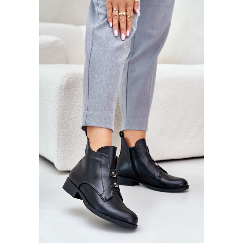 Botas femininas isoladas com salto plano em couro ecológico S.Barski HY42-716 pretas preto 2