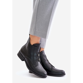 Botas femininas isoladas com salto plano em couro ecológico S.Barski HY42-716 pretas preto 1