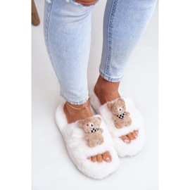 Chinelos de pele femininos bege com ursinho de pelúcia Romênia 2