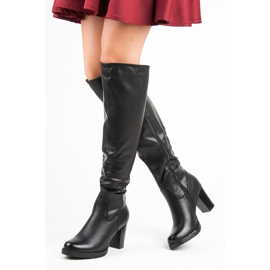 Vinceza Botas pretas no poste preto 1