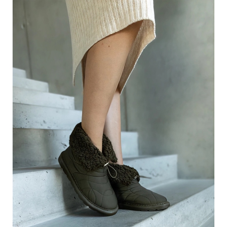 Botas de neve com isolamento verde e punho Caellita preto 2