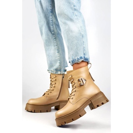 Botas femininas de couro em bloco e plataforma, isoladas, bege GT-TL55BE 1