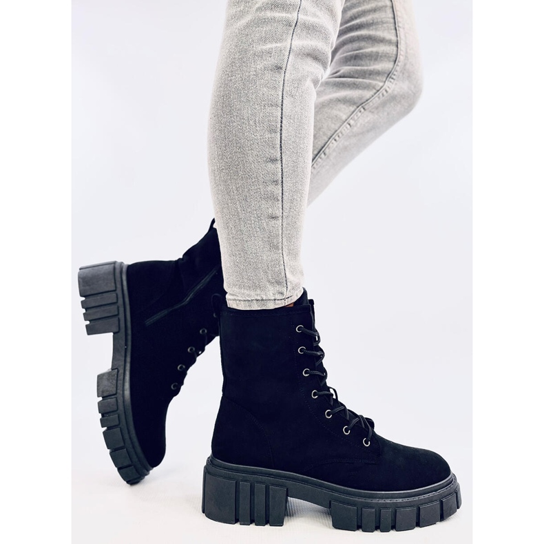 Bota Kelis Black com cadarço preto 2