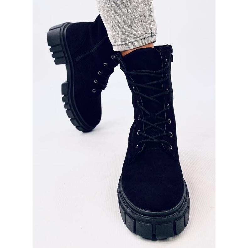 Bota Kelis Black com cadarço preto 1