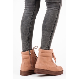 Vices Botas amarradas na plataforma rosa 2