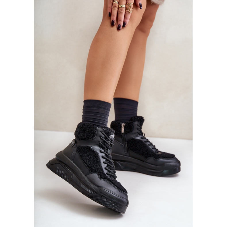 Tênis plataforma feminino com pele de carneiro Lee Cooper LCJ-24-47-3145 preto 2