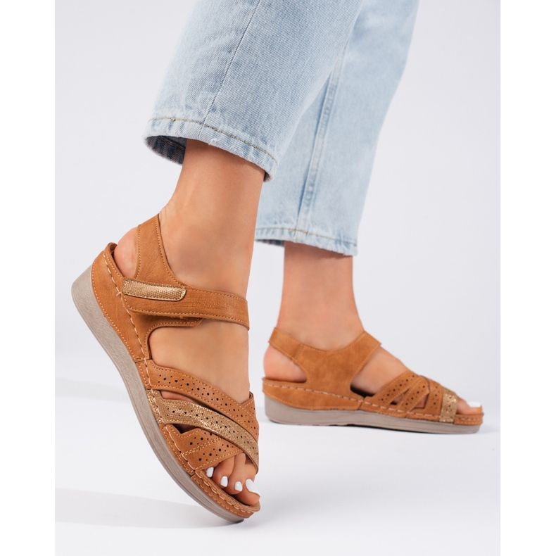 Sandálias femininas marrons com velcro marrom 1