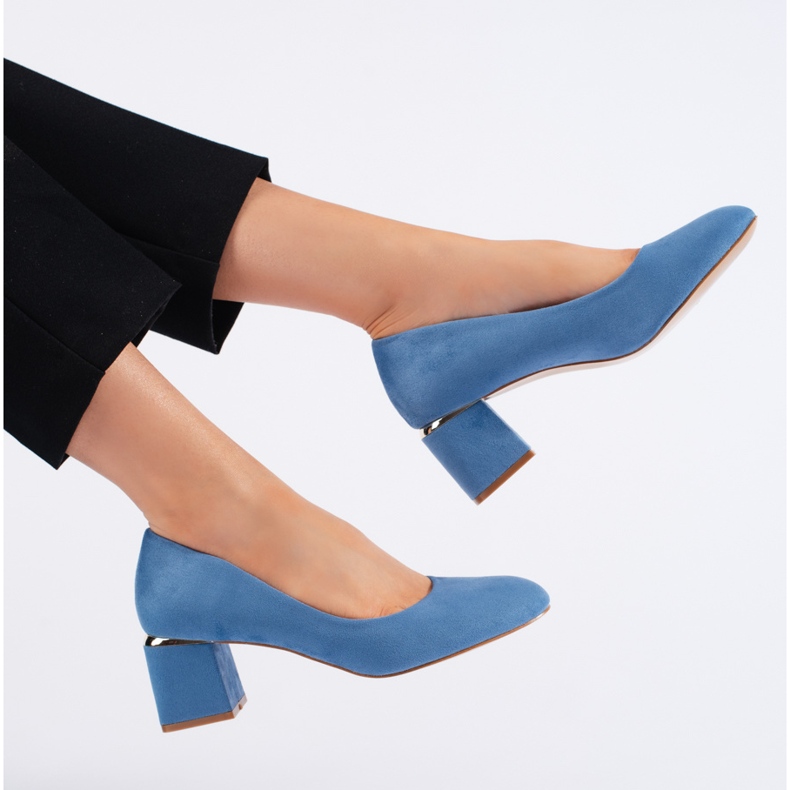 Sapatos de salto alto em camurça azul 1