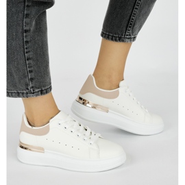 Tênis feminino de couro branco com elemento rosa 2