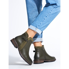 Botins verdes de mulher com salto baixo 2 Botins verdes de mulher com salto baixo 2