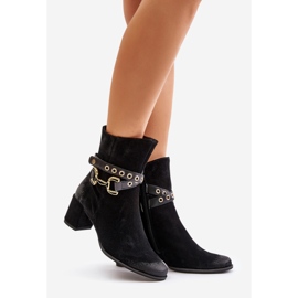Botas femininas de camurça de salto alto com alça decorativa Maciejka 06679-01 pretas preto 1