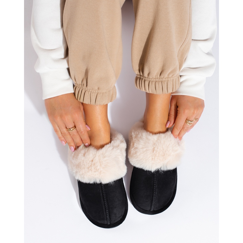 Chinelos pretos femininos Shelovet 1