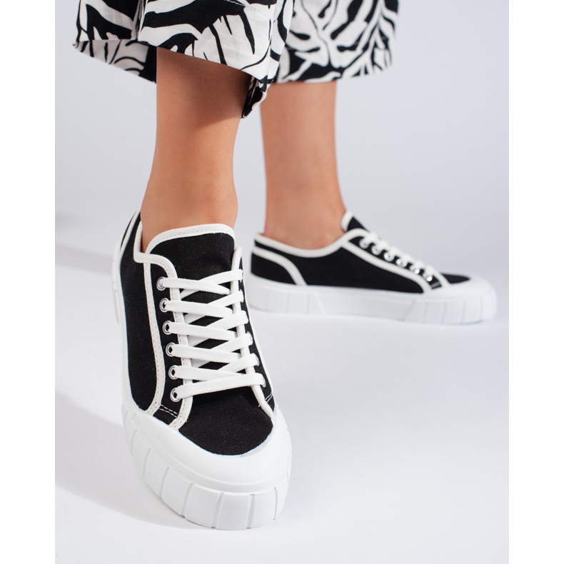 Tênis pretos femininos confortáveis 1