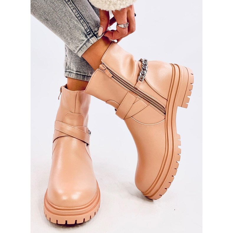 Botins Cindy Nude com corrente bege 1 Botins Cindy Nude com corrente bege 1