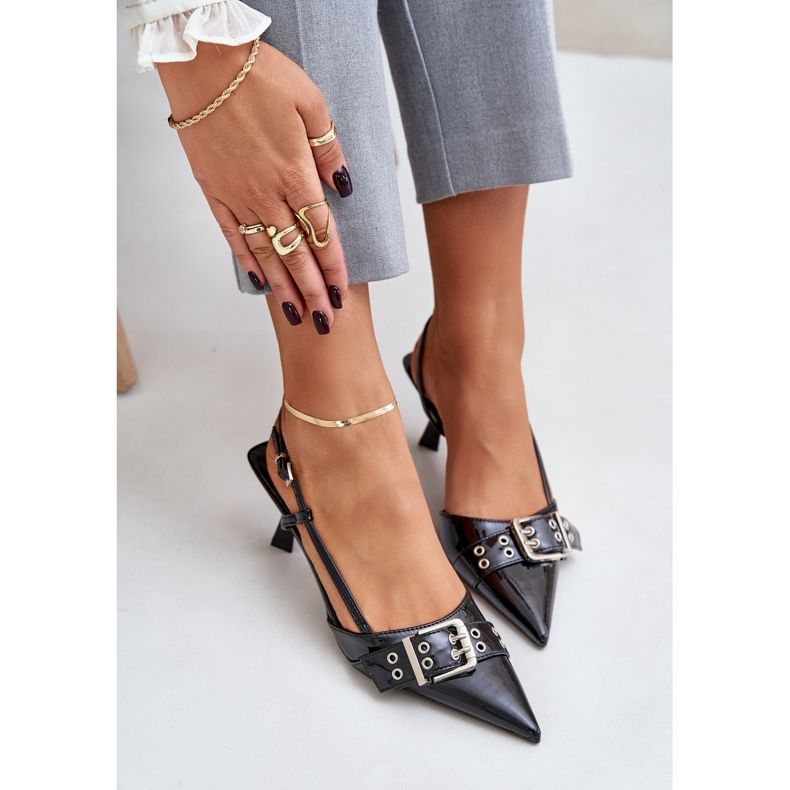 Salto agulha Zeisia preto com fivela 2