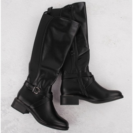 Botas femininas com borracha elástica, isoladas, pretas eVento 7496 preto 1 Botas femininas com borracha elástica, isoladas, pretas eVento 7496 preto 1