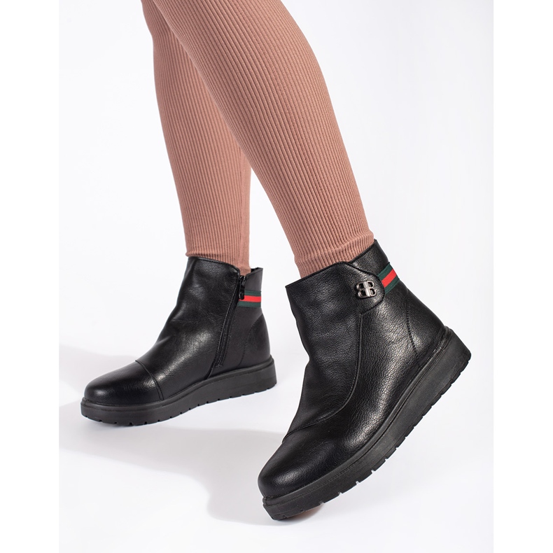 Botins femininos pretos e confortáveis ​​com isolamento 2
