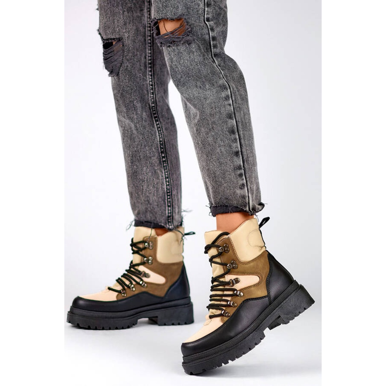 Botins femininos bege e pretos com atacadores A-852KH 2