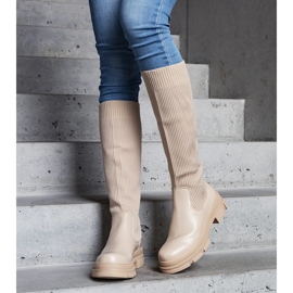 Botas bege com cano flexível e sola maciça Elthea 1