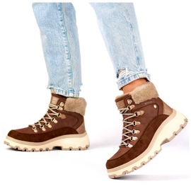 Botas femininas isoladas, bege CC-44BR marrom 1