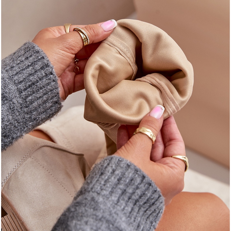 Erynn Botas acima do joelho de salto baixo feitas de camurça ecológica Linnithia bege 2