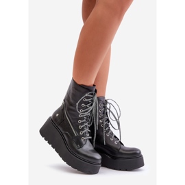 Botas de trabalho de couro com plataforma e cunha Maciejka 06676-01 pretas preto 1 Botas de trabalho de couro com plataforma e cunha Maciejka 06676-01 pretas preto 1