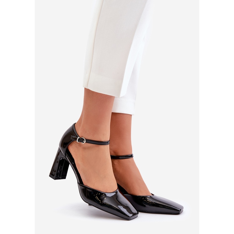 Sapatos de salto alto em couro envernizado, preto Emindria 1