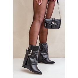 Botins Vortinia pretos com cano alto e fivela 2 Botins Vortinia pretos com cano alto e fivela 2