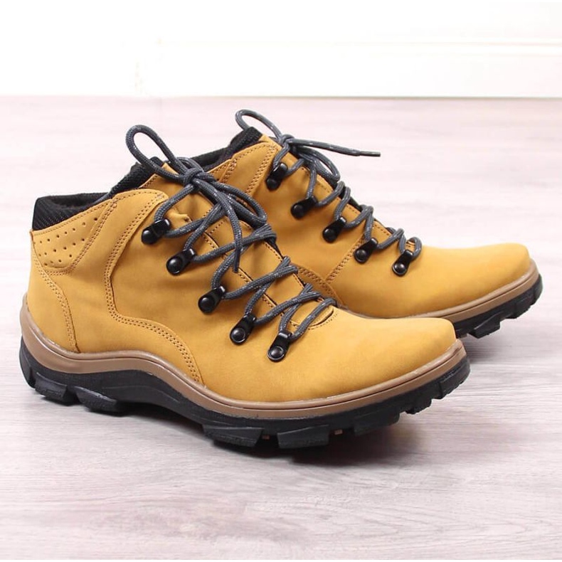 Botas de trekking com isolamento alto Kornecki KOR6717A castanho 1 Botas de trekking com isolamento alto Kornecki KOR6717A castanho 1