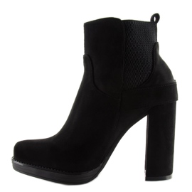 Botas pretas de camurça preta m267p no poste preto 2