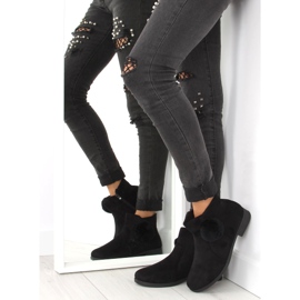 Botas femininas pretas com pompom X-15 preto 2 Botas femininas pretas com pompom X-15 preto 2