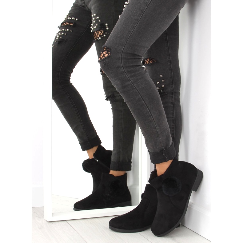 Botas femininas pretas com pompom X-15 preto 2 Botas femininas pretas com pompom X-15 preto 2