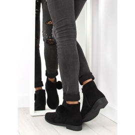 Botas femininas pretas com pompom X-15 preto 1 Botas femininas pretas com pompom X-15 preto 1