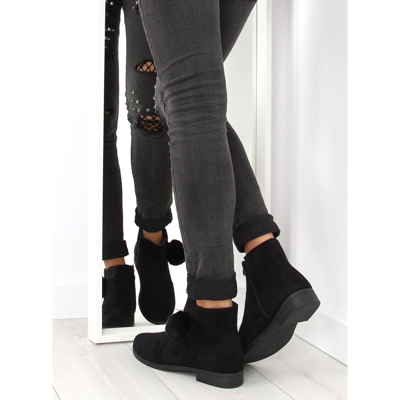 Botas femininas pretas com pompom X-15 preto 1 Botas femininas pretas com pompom X-15 preto 1