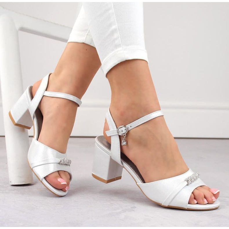 Vinceza W JAN305 sandálias prateadas de salto alto 1