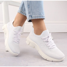 Calçado desportivo Potocki WOL242B, branco 1