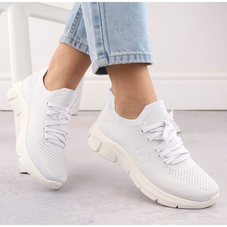 Calçado desportivo Potocki WOL242B, branco 1