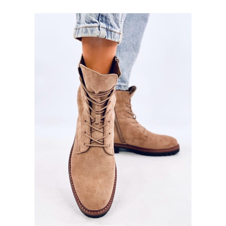 Botas de camurça caqui com cadarço bege 2 Botas de camurça caqui com cadarço bege 2