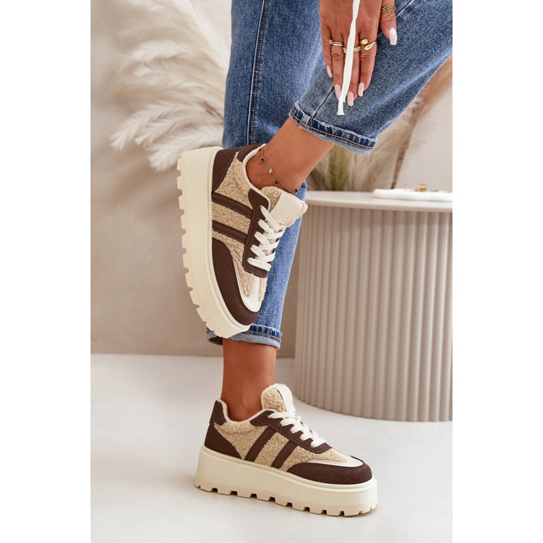 Calçado Esportivo Modelo 24886 Marrom 1