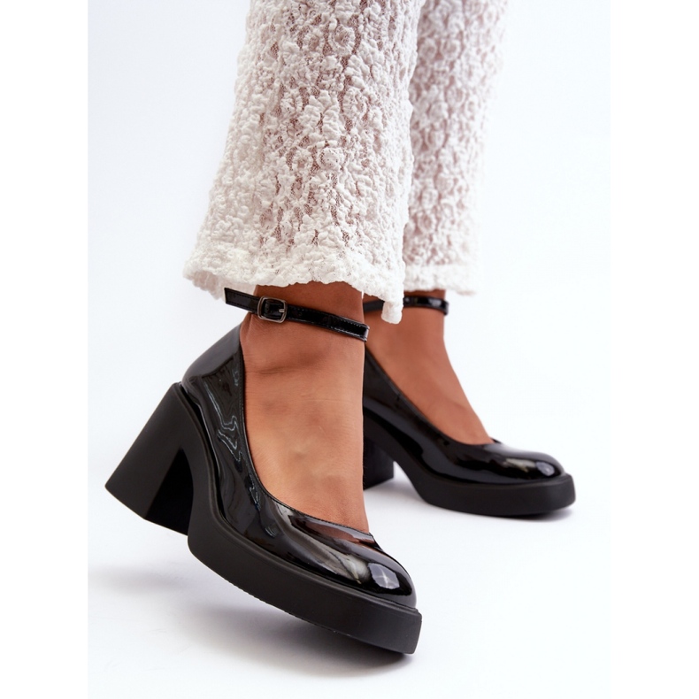 Bombas Modelo M383 Pretas preto 2