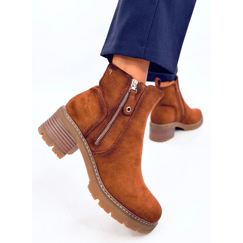 Botas femininas marrons com protetor marrom 1