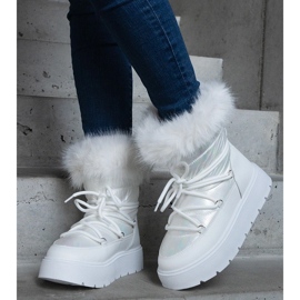 Botas de neve femininas com isolamento branco e pele 1