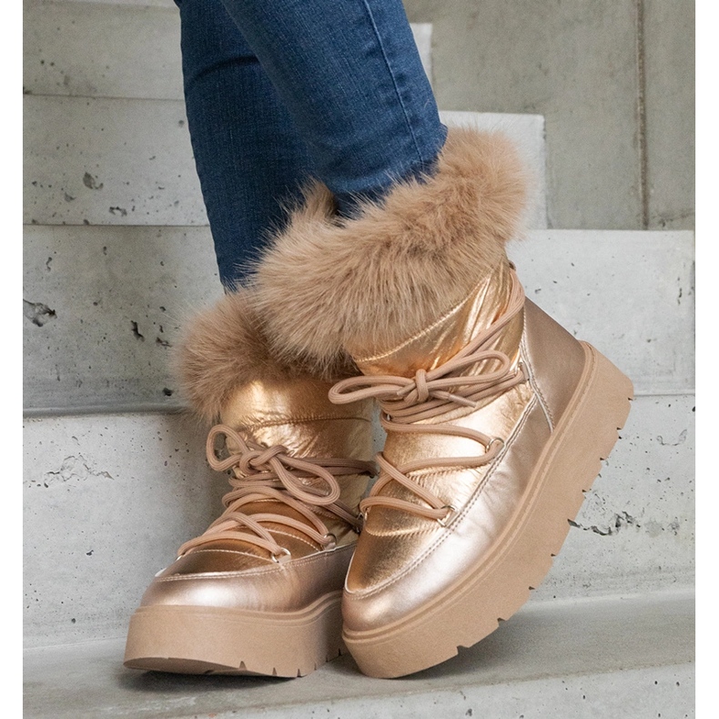 Botas de neve femininas com isolamento bege e pele dourado 2
