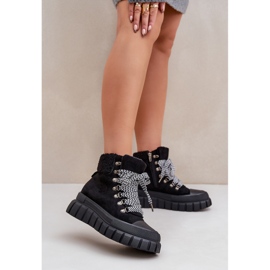 Botins femininos com isolamento Trapper na plataforma, pretos 2