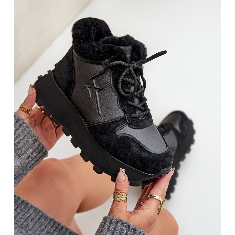 Tênis feminino Trapper de couro com pele na plataforma Big Star OO274A329 preto 2