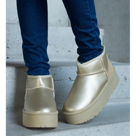 Botas douradas de neve baixas na plataforma dourado 2