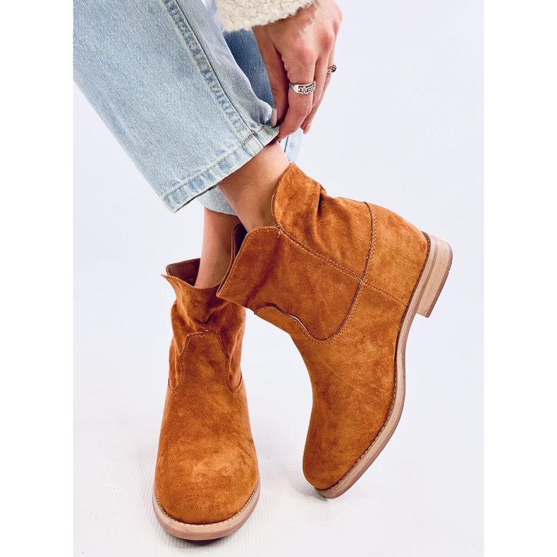 Botas isoladas com cunha de camelo escondida castanho 1 Botas isoladas com cunha de camelo escondida castanho 1